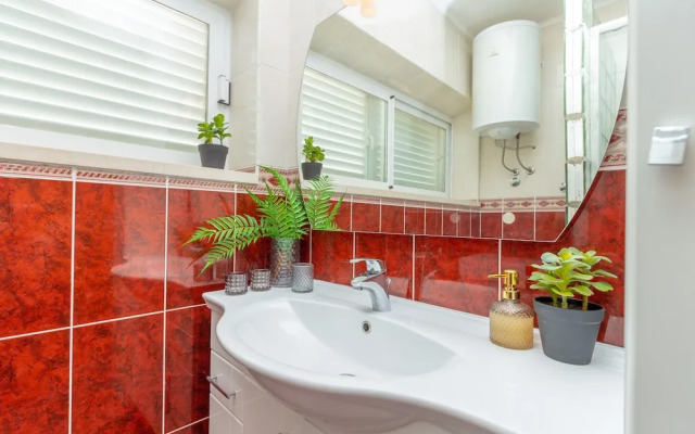 Hedera Estate, Hedera A18