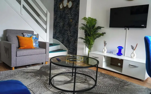 Milton Keynes Home - Sleeps 4 - Parking