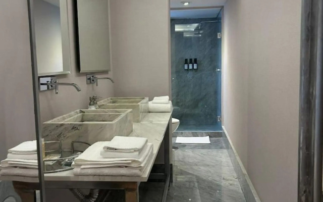 Residence L´ Heritage Tennyson by BlueBay