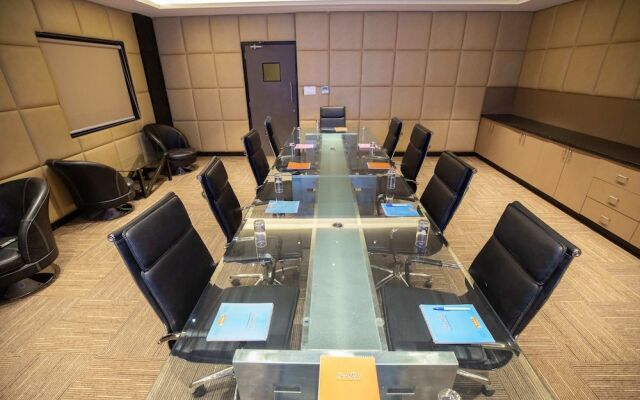Grand Seasons -The Business Hotel