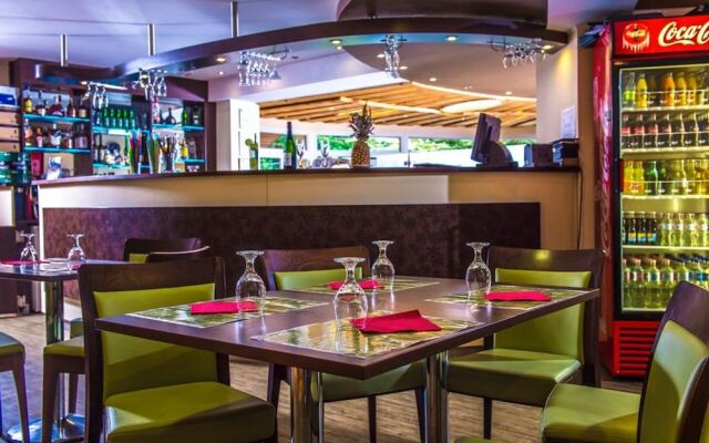 Patak Park Hotel