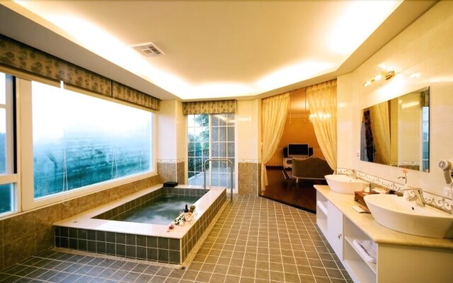 Florence Resort Villa - European Manor