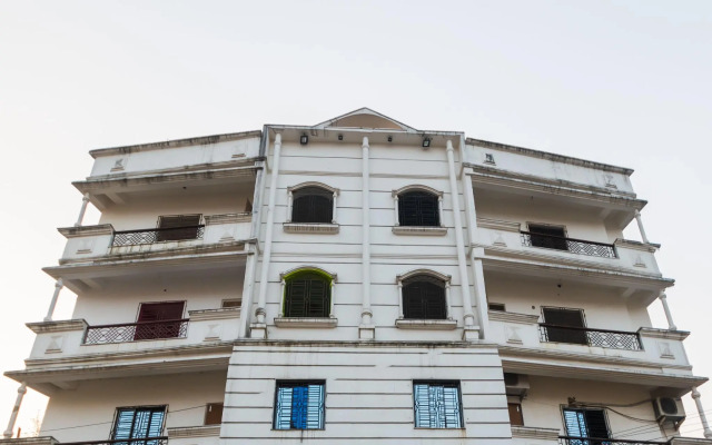 OYO Flagship 10471 Hotel Samrat Palace