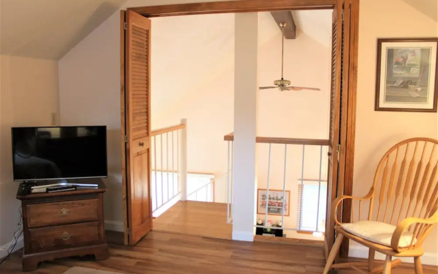51 Middlecott - 2 Bedroom Condo