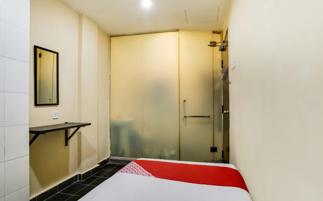 OYO 43927 Sassana Hotel (Sanitized Stay)