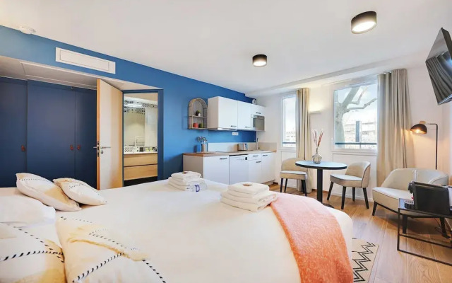 Studio With Rooftop Access - 4P - Vanves