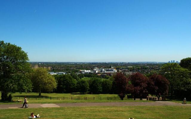 Roseview Alexandra Palace Hotel