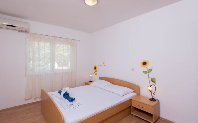 Apartments Mare