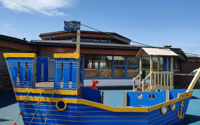 Sea and Mountain View Sunbeach Holiday Snowdonia