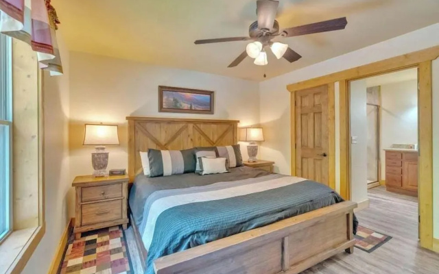 Splash Mountain Lodge