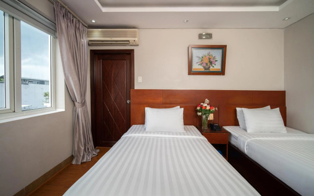 Van Ha Hotel – Guest Rooms – Ho Chi Minh City