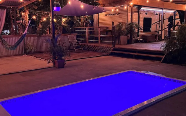 El Camper with private pool