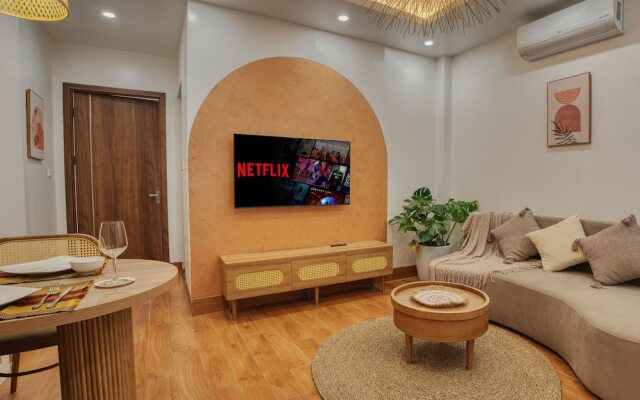 iRest Orange Tay Ho Lakeside Apartment