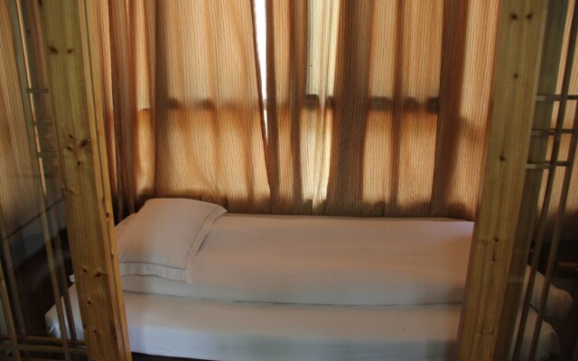 Taiping Lake Clove Garden Hotel