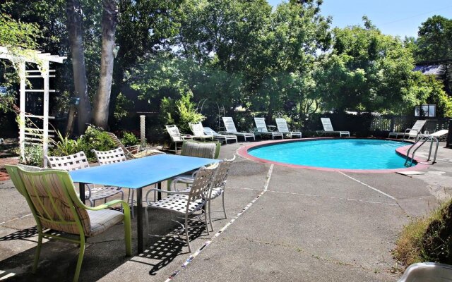 Russian River Studios
