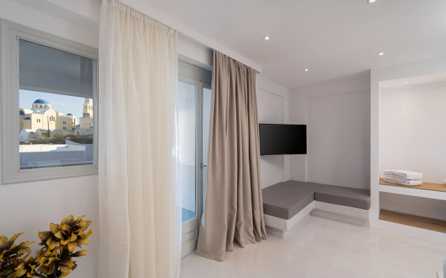 Cycladic Suites & Spa