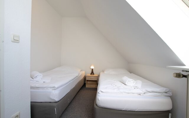 Old Town Large 3 Room Maisonette