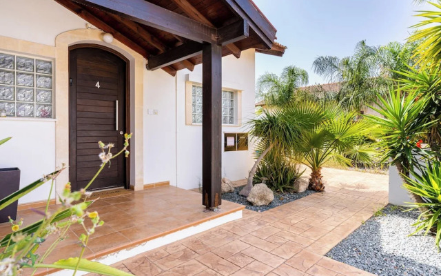 Lumina 2-BR Villa and Pool in Ayia Napa