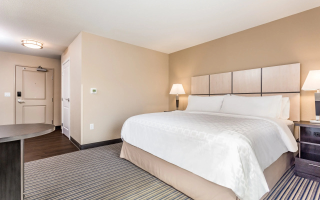 Candlewood Suites Eau Claire I-94