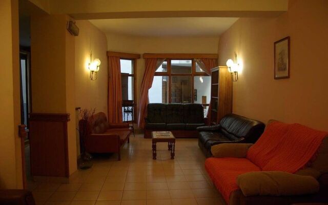 Hostal Sayola