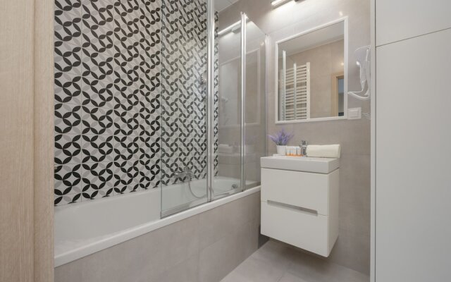 Komputerowa Studio Warsaw by Renters