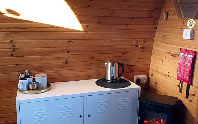 The Little Hide - Adult Only Camping Pods