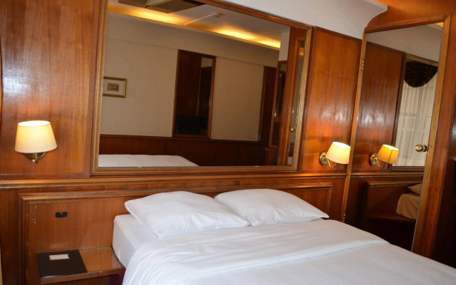 Rembrandtplein Hotel