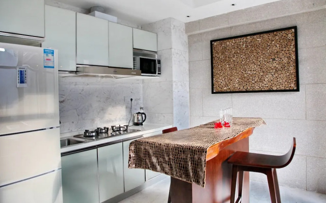 Hui Zhou Hou Niao Shui Rong Zhuang Villa
