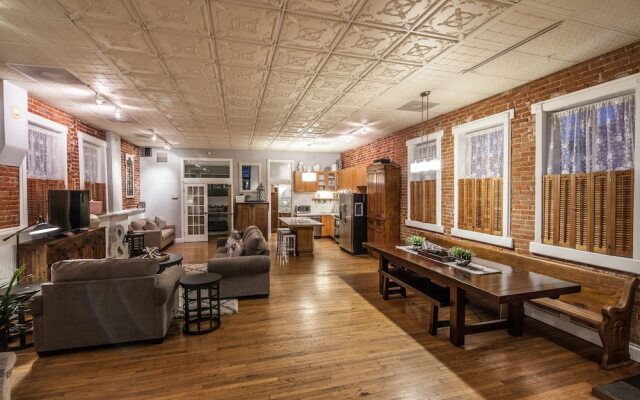 Elegant Loft-style Retreat in Old Firehouse Alley