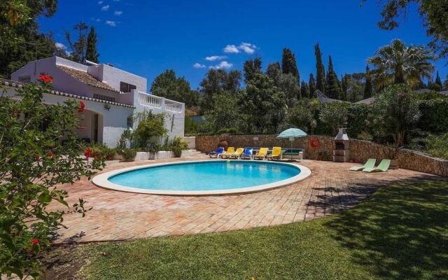 Villa in Albufeira With Private Pool