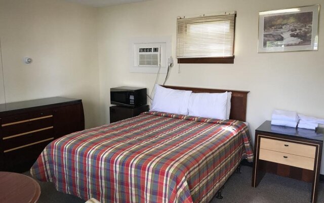 Highlander Inn