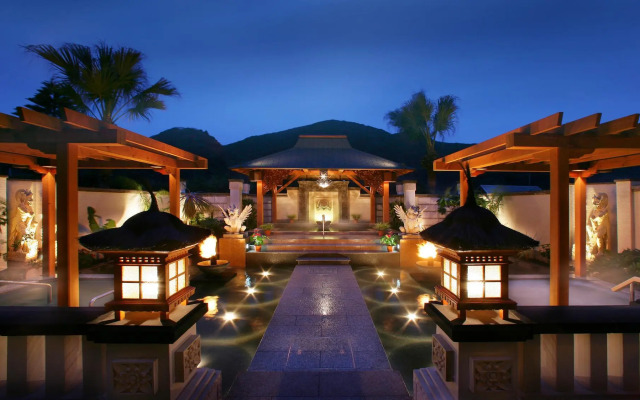 The Heisaura Beach Hotel & Resort