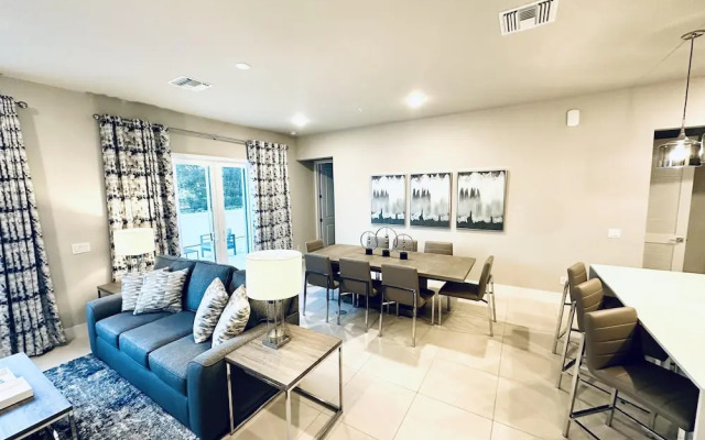 Beautiful Condo at Reunion