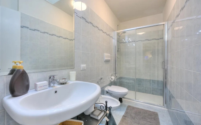 Agata Maison-historical Center and Lake