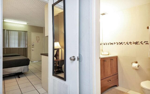 Lovely Apartment, Hallandale Beach!!!