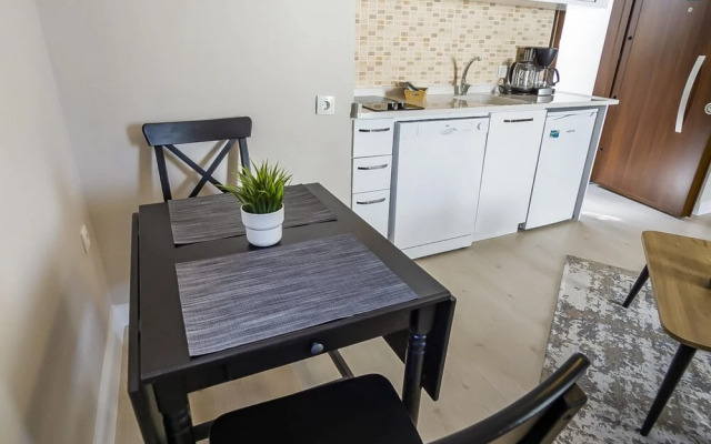 Central Flat With Shared Pool Near Beach in Bodrum