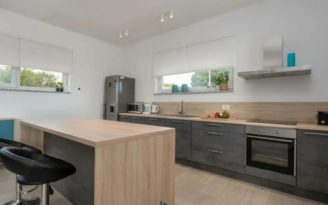 Sandi Comfortable Holiday Residence