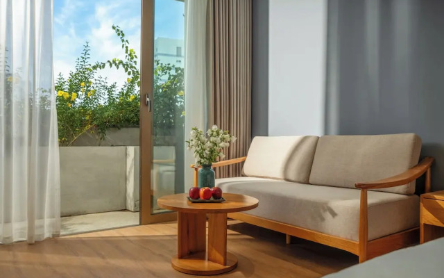 Vernal hotel & Apartment office