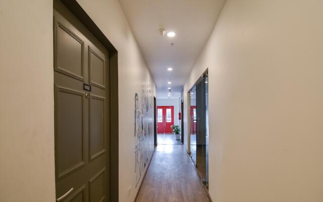 OYO Townhouse 7715 Hotel KG Estate