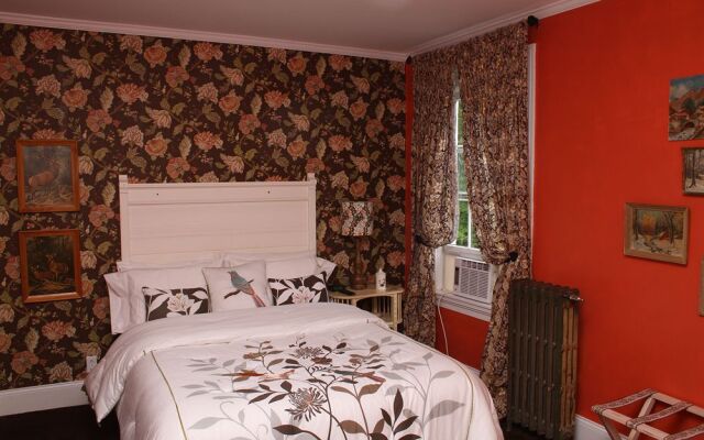 Brambles Inn & Gardens