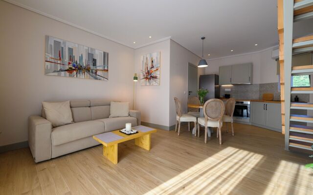 Kannas Mani-Luxury Suites- Adults friendly 14+