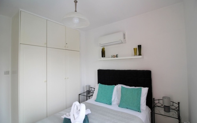 43 PAP - Stay Iris Apartment