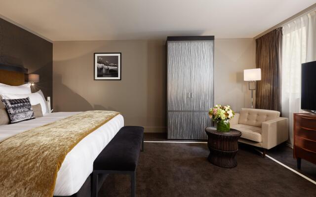 The One Alma Paris