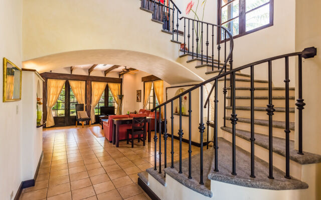 Luxury Vacation Rentals At Hacienda Pinilla