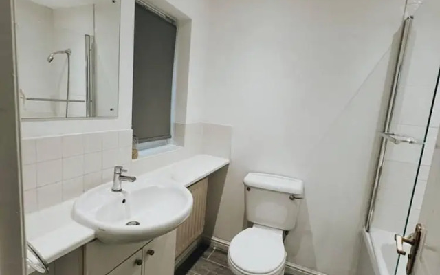 Stunning 3-bed House in Oldbury