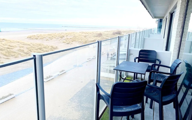 Apartment in Nieuwpoort With Stunning Sea Views