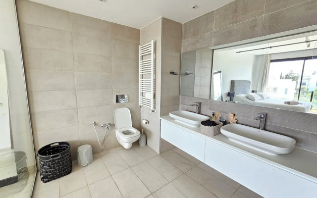 Stylish Luxe House with Garden Marsa