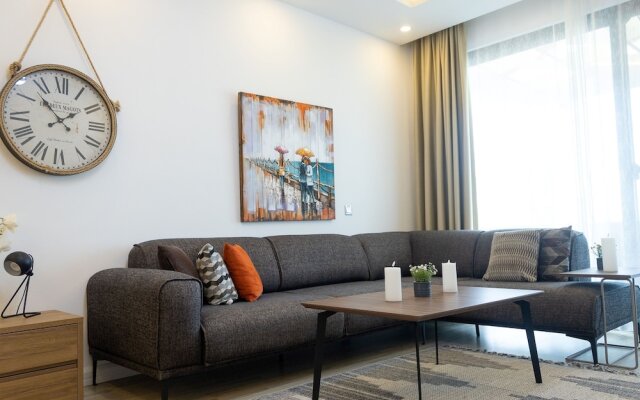 Elegant Two-bedroom Apartment in Upscale Surroundings