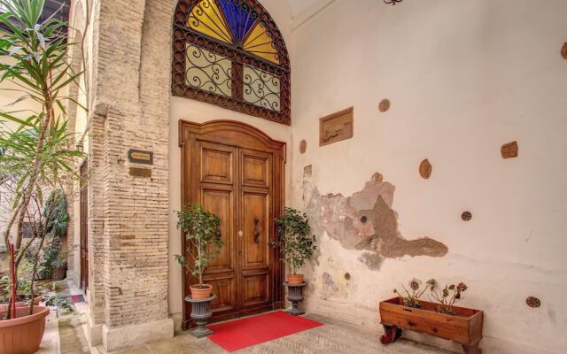 Navona Gallery Michelangelo Suite