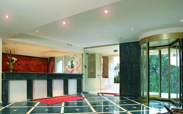 Dolphin Resort Hotel & Conference